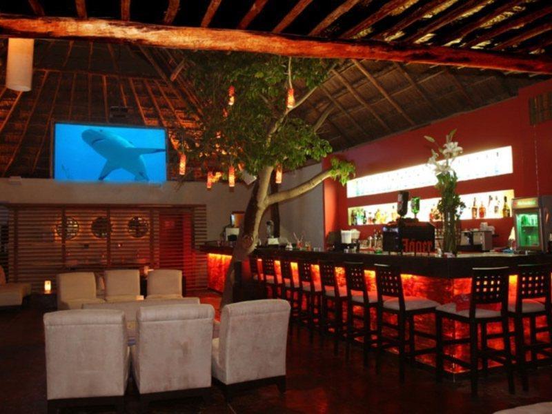 Magic Blue Spa Boutique Hotel Adults Only Playa del Carmen Exterior photo The bar at the lobby of the resort