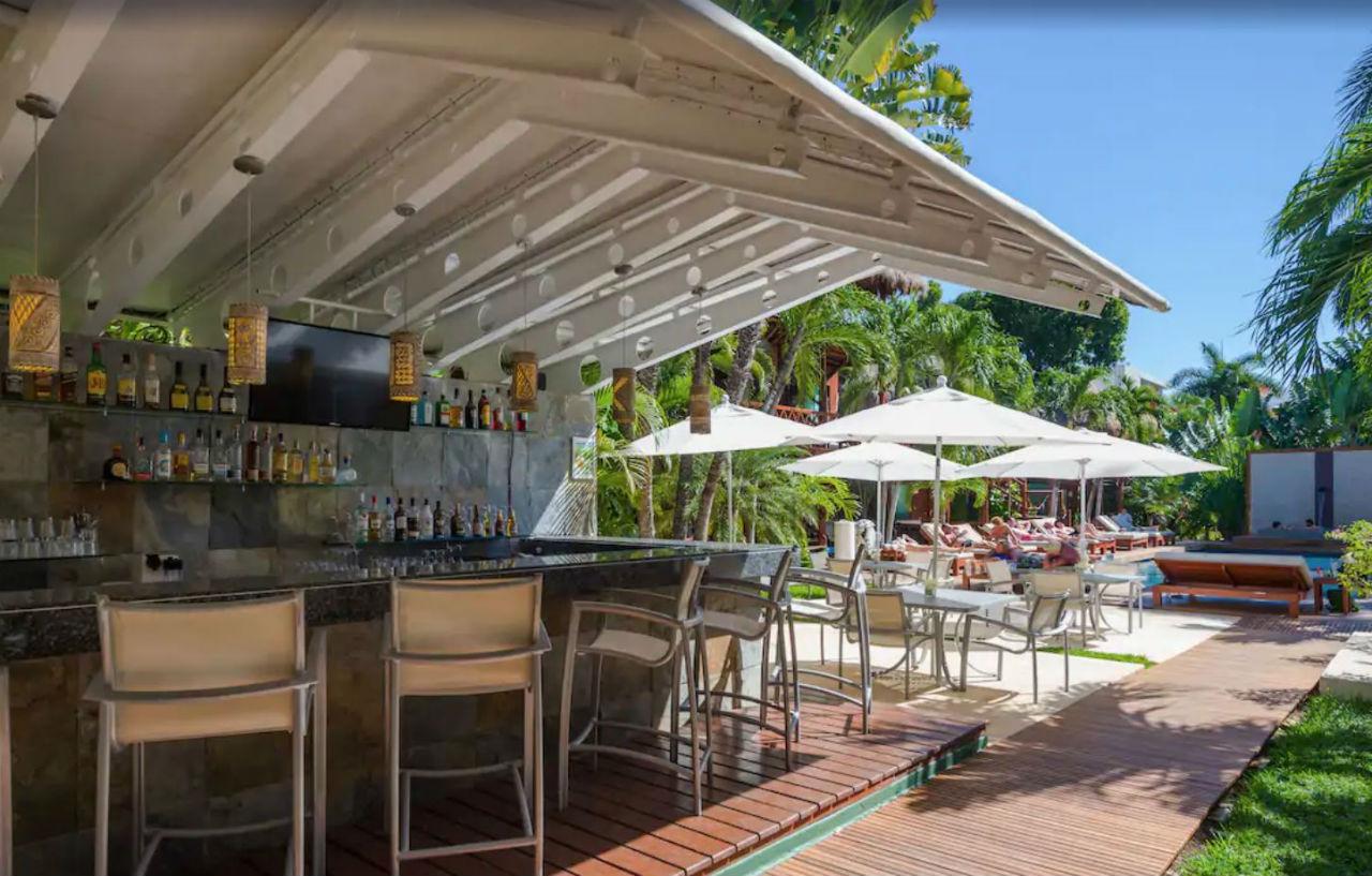 Magic Blue Spa Boutique Hotel Adults Only Playa del Carmen Exterior photo The pool bar at the hotel